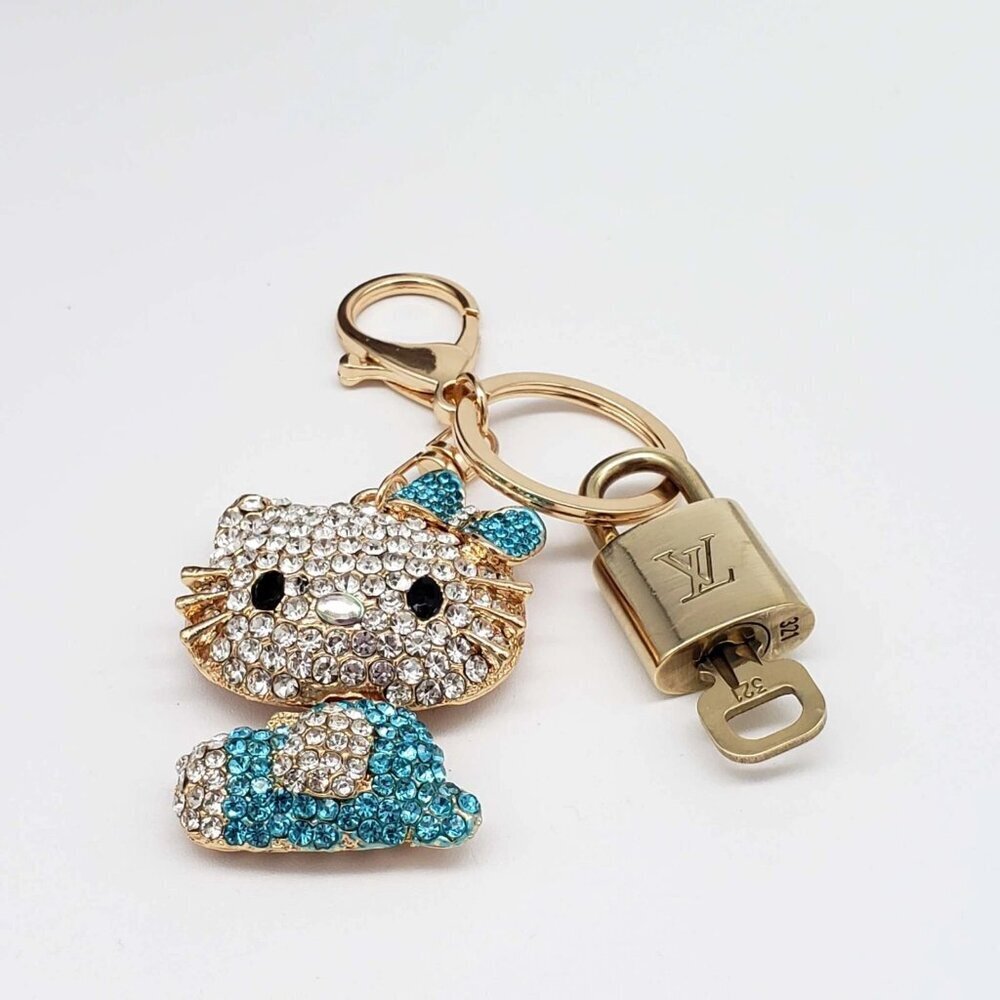 Authentic Louis Vuitton Lock & Key with unbranded Hello Kitty Bagcharm, Keycharm - Picture 4 of 8